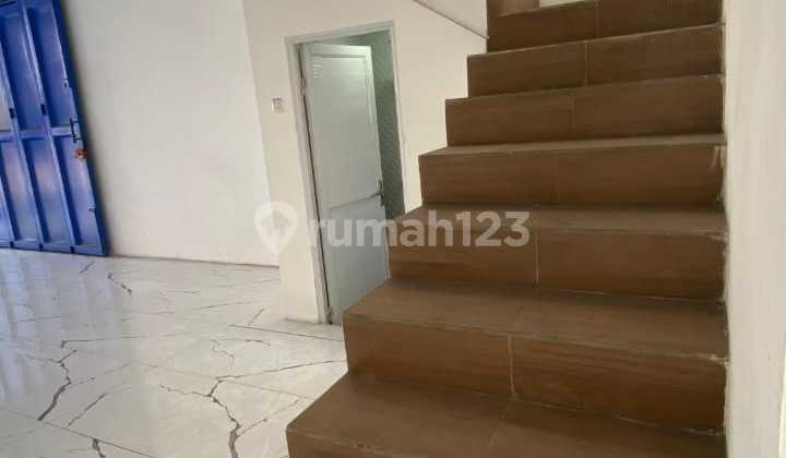 For Sale: Cisaranten Shop House 2