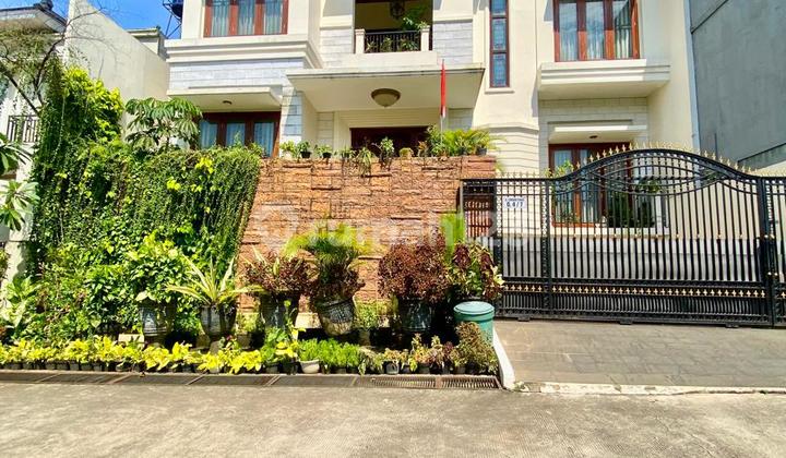 Rumah Luas Free Solar Panel 20 Menit ke Jakarta Selatan 1