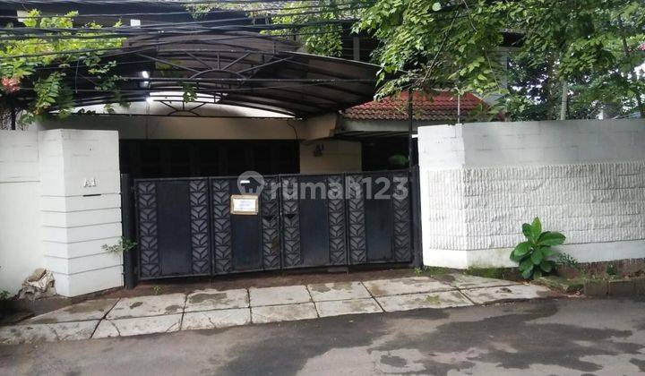 Sewa Rumah 2 Lantai Semi Furnish Warung Buncit jakarta 1