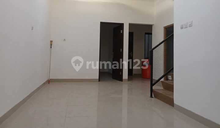 Jual Rumah Kota Harapan Indah Bekasi Baru Renov Bagus Bisa Nego 2