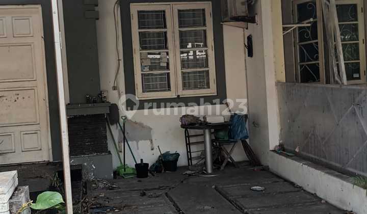 Sewa Rumah DeLatinos BSD Tangerang Cluster Santiago