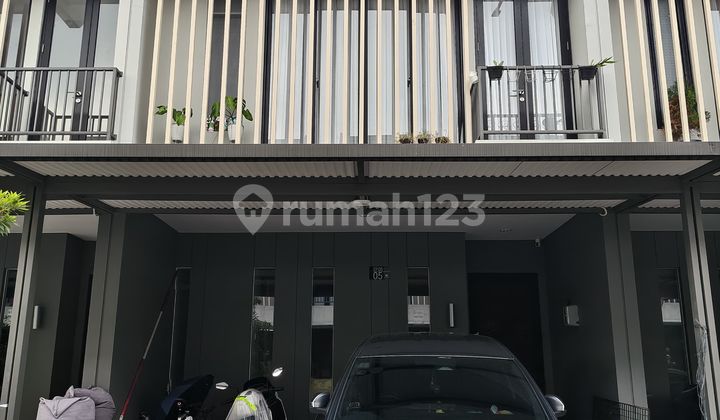 Jual Rumah Grand Wisata Cluster Z Living Semi Furnish Nego