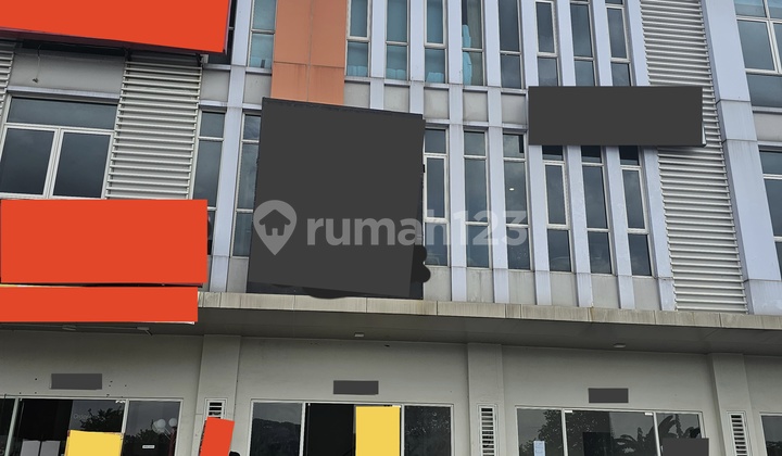 Dijual Cepat Ruko 3 Lantai Depan Jalan Utama di Summarecon Bekasi