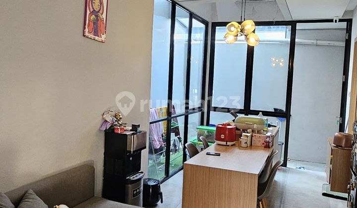 Sewa Cepat Tinggal Bawa Koper Aja Rumah Furnish di Grand Wisata 2