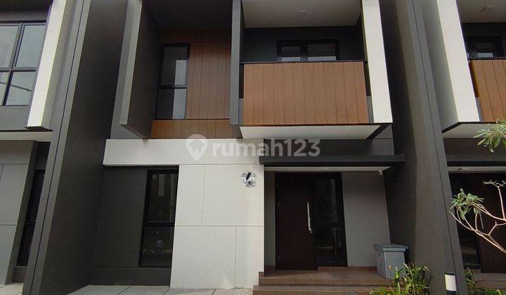 Disewakan Rumah 2 Lantai Baru Di Summarecon Crown Gading 1
