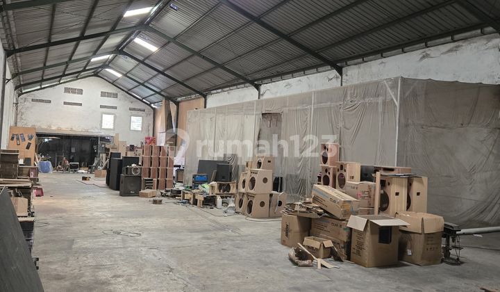 Strategic Warehouse for Sale on Petiken Main Road, Gresik, East Java Strategic Warehouse for Sale on Petiken Main Road, Gresik, East Java