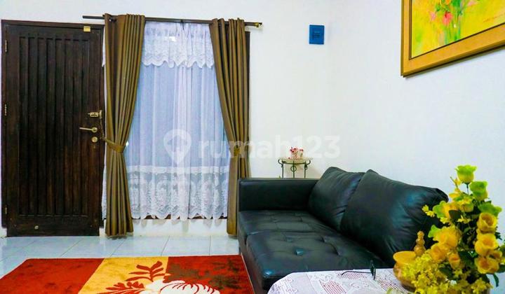 Quick Sale Furnished House with Mountain View in Taman Kayumanis, Bandung 2