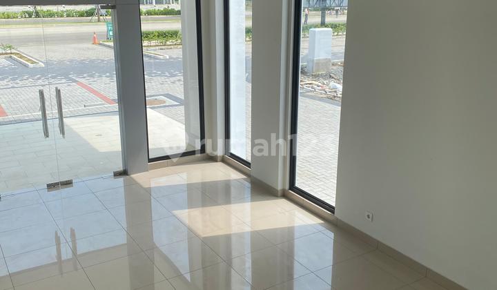 Strategic Shop House for Rent, Ready for Business and Residence in Summarecon Crowngading 2