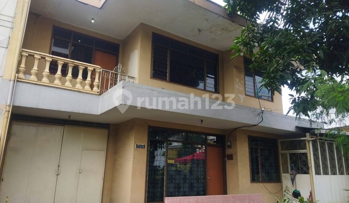 Dijual Rumah Strategis 2 Lantai Cocok Untuk Usaha Di Kota Bandung