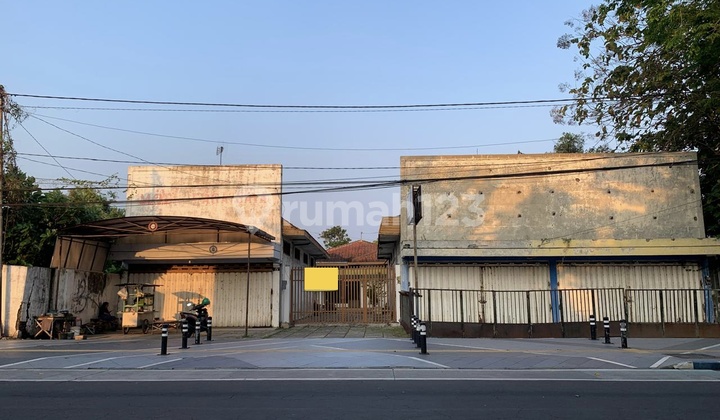 Jual Cepat Rumah Strategis Tanah Luas Di Jombang Jawa Timur