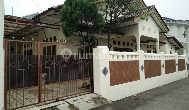 Jual Siap Huni Rumah Hook Luas Strategis Di Beji Depok
