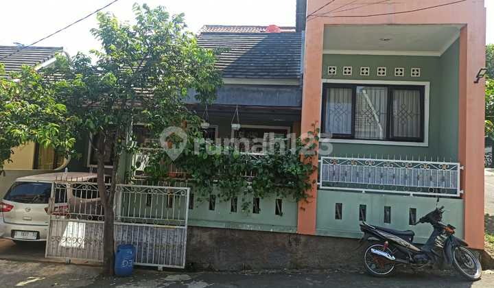 Dijual Rumah 2 Lantai 3 Kamar Tidur di Bandung