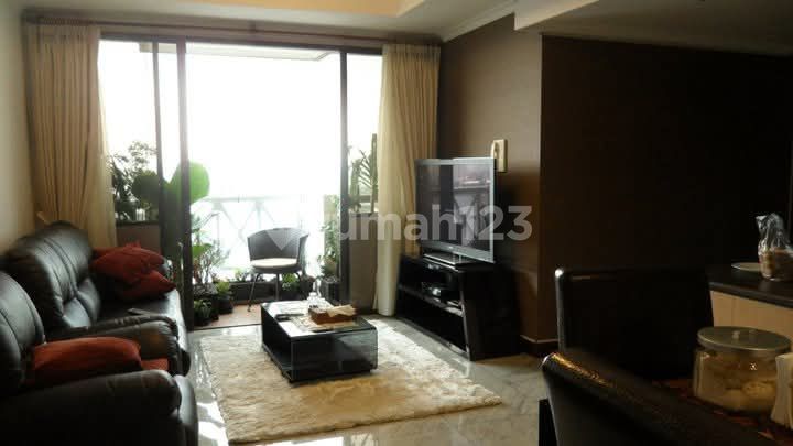 Dijual Apartemen 3 Kamar Tidur Semi Furnished Di Kebayoran Lama Jakarta Selatan