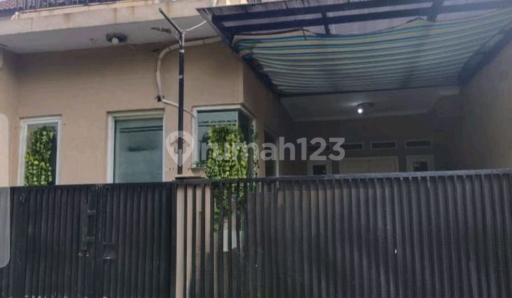 Dijual Rumah 2 Lantai 4 Kamar Tidur di Taman Buaran Indah Jaktim
