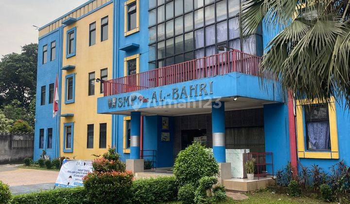Dijual Gedung Dengan Parkiran Luas Bisa Untuk Sekolah, Rumah Sakit, Perkantoran Luas 2643 Meter Di Bekasi