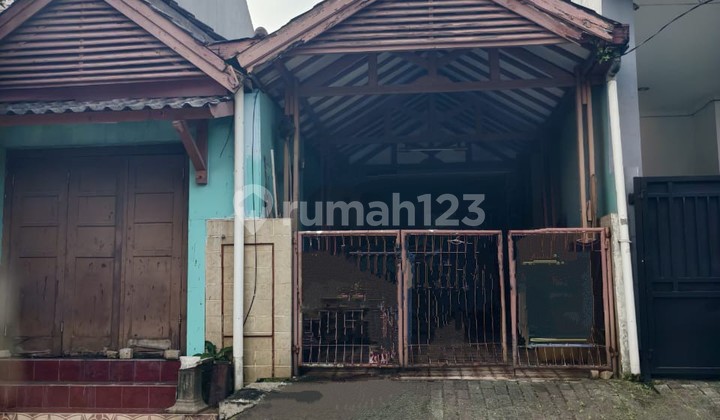 For Sale House Land Area Over 130 Meters Price 1 Billion in BSD