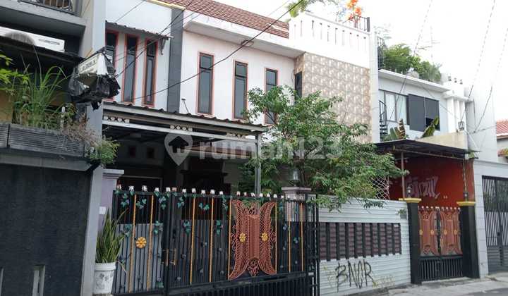 For Sale: House and Boarding Rooms, Total of 15 Bedrooms in Cempaka Putih For Sale: House and Boarding Rooms, Total of 15 Bedrooms in Cempaka Putih