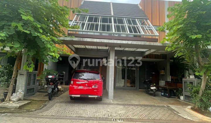 For Sale House In Harapan Indah City Close To All Facilities Just 5 Minutes Away. 2