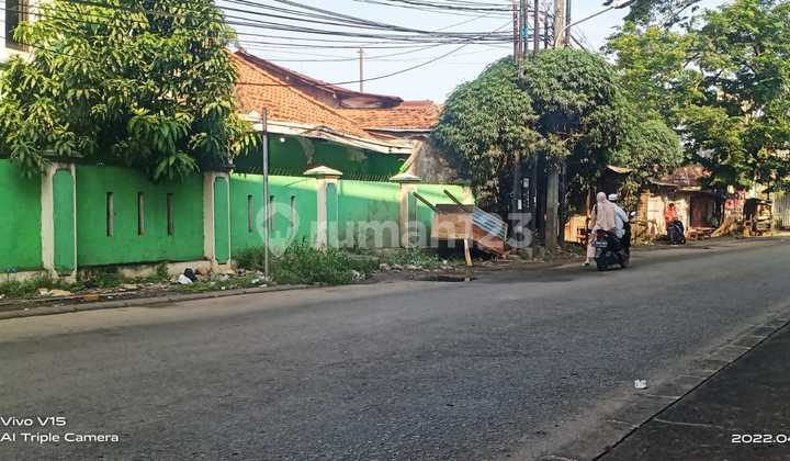 Dijual Rumah Lokasi Strategis Tanah Luas 443 Meter Pinggir Jalan Raya Utama di Bekasi Barat 2
