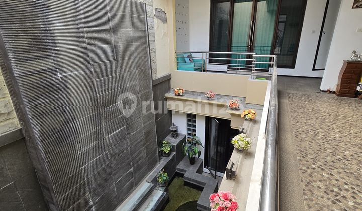 Dijual Rumah Bagus SHM 9 Kamar Tidur di di Mulyorejo Surabaya Jawa Timur 2