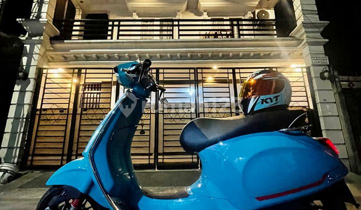 Nice 3-Story House in Modernland Tangerang 2