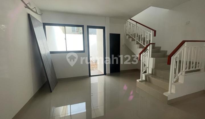 Disewakan Rumah Bagus di Jakarta Garden City 2