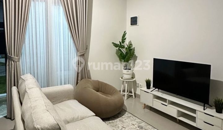Nice Semi-Furnished House, 7 Meters Wide Living Room, In Tera Damai, Bekasi 2