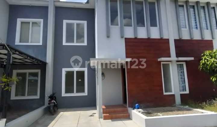 Dijual Rumah Minimalis Modern Dekat Pusat Perbelanjaan Kota Solo di Sukoharjo Jawa Tengah