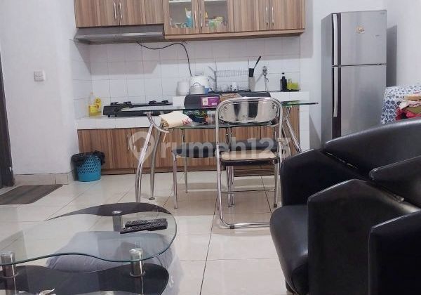 For Sale House With 5 Bedrooms En Suite Bathrooms, Ideal for Boarding House Location Near Campus in BSD 2