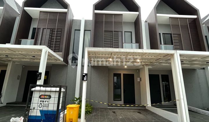 Rumah Bagus Kondisi Baru 50 Meter Dari Transmart di Graha Raya