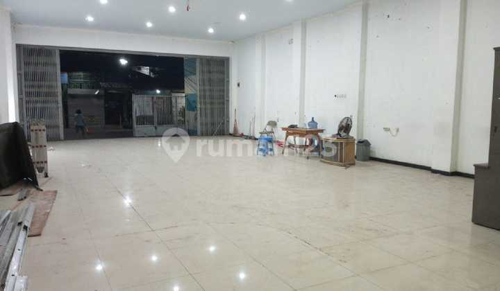 For Rent, 8x25 Meter Shop House, Strategic Location on Bumi Indah Main Road, Balong Sari, Surabaya. 2