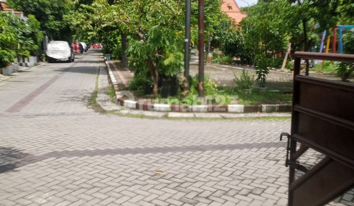 Dijual Rumah 1,5 Lantai 4 Kamar Tidur Lokasi Strategis di Rungkut Surabaya 2