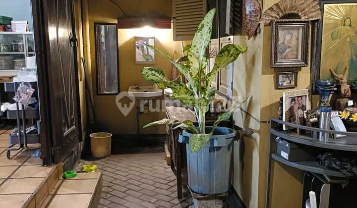 For Sale Working House Strategic Location on Main Highway Ijen Mojokerto