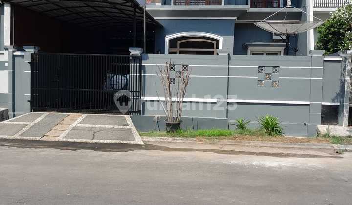 Dijual Rumah Bagus SHM 2 Lantai 4+1 Kamar Tidur Bebas Banjir di Harapan Indah