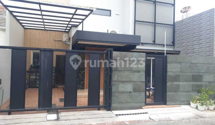 Dijual Rumah Bagus 4 Kamar Tidur di Simpang Darmo Permai Selatan di Surabaya