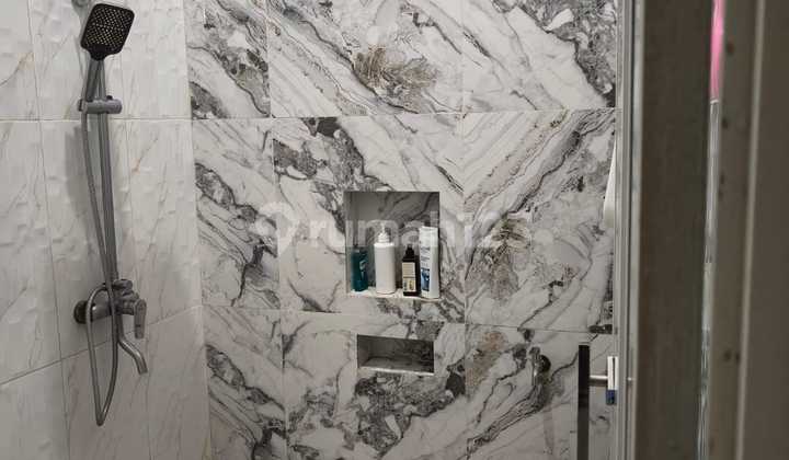 For Sale 2-Story House 3 Bedrooms Fully Renovated in Tera Damai Bekasi For Sale 2-Story House 3 Bedrooms Fully Renovated in Tera Damai Bekasi