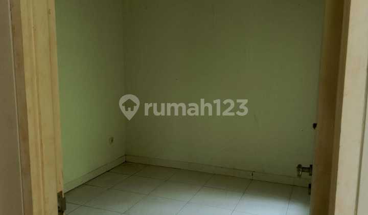 For Sale: House in Need of Minimal Renovation in Jatisampurna For Sale: House in Need of Minimal Renovation in Jatisampurna