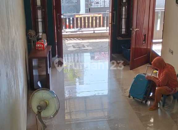 Dijual Rumah 3 Lantai 4 Kamar Tidur di Gunung Putri Bogor 2