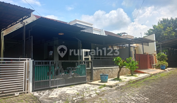 Rumah Terawat Siap Huni Banyumanik  1