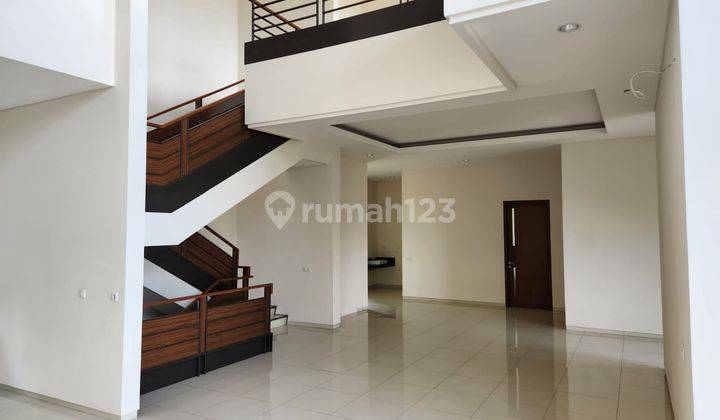 Rumah Besar 3 Lantai Di Gombel Raya Ada Kolam Renang Pribadi  2
