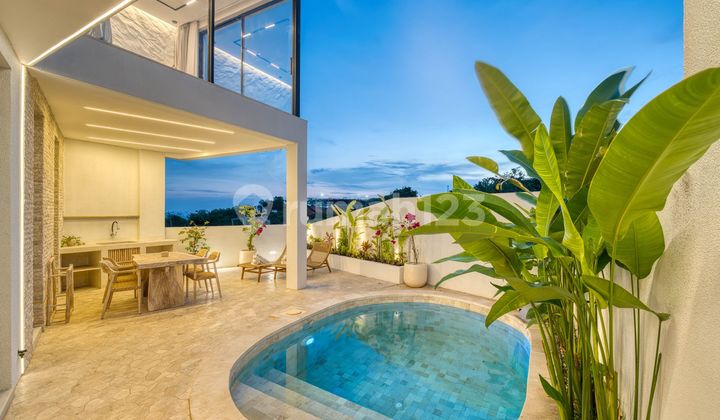 Rumah Mewah Baru Dengan Pemandangan Laut