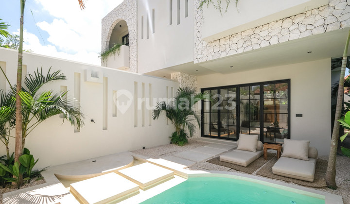 Villa SHM Gaya Modern Mediterranean Kekinian di Pererenan