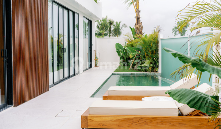 Modern 3BR Villa with Ocean View 200m from the Beach in Pererenan