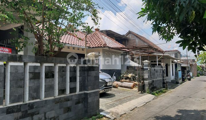 2-Storey House, Sampangan Area, South Semarang, SHM, Good Condition & Move-in Ready
