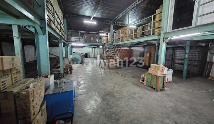 For Sale Quick 3-Storey Warehouse in Tegal Alur | Goods Lift | Ready to Use For Sale Quick 3-Storey Warehouse in Tegal Alur | Goods Lift | Ready to Use