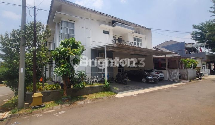RUMAH MEWAH TINGKAT HOOK SENTUL