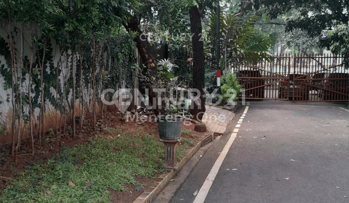 Rumah Bangunan Lama Hook Hitung Tanah di Menteng