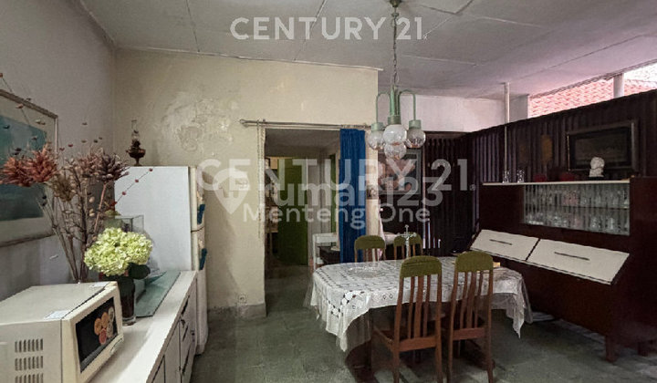 Rumah di Menteng Inti Lokasi Terbaik Jarang Dijual di Situbondo 2