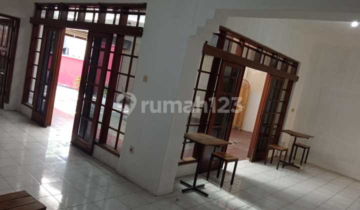 Disewakan Rumah Tengah Kota Jl Banteng Bandung 1