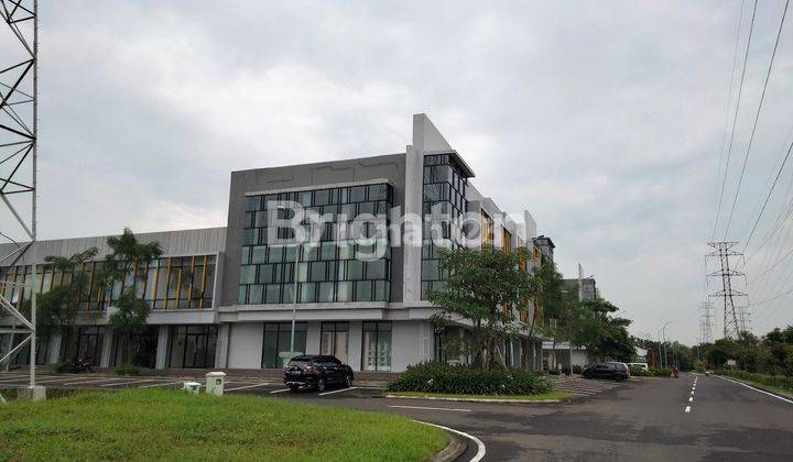 Citraland The Greenlake : Rumah Mewah dengan Lokasi Strategis & View Eksklusif! 1